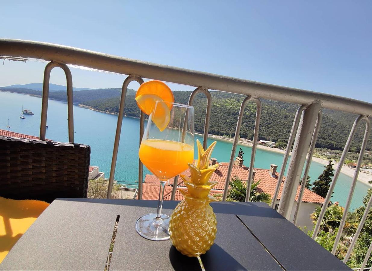 Apartment Noemi With A Direct Beach View Rabac Ngoại thất bức ảnh