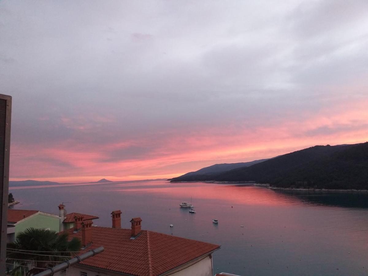Apartment Noemi With A Direct Beach View Rabac Ngoại thất bức ảnh