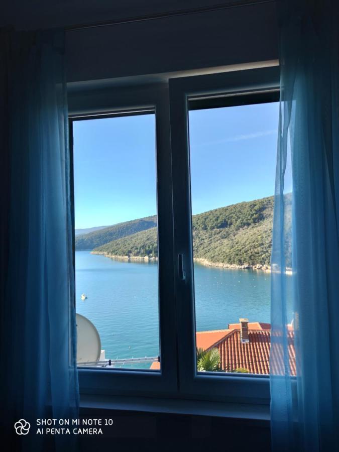 Apartment Noemi With A Direct Beach View Rabac Ngoại thất bức ảnh
