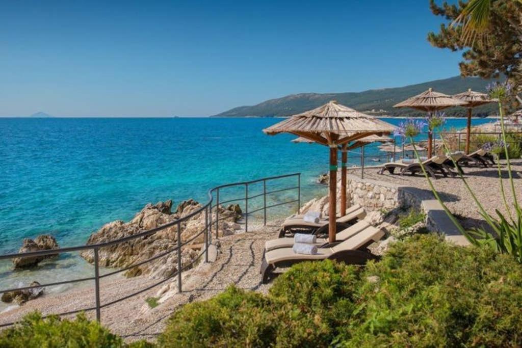 Apartment Noemi With A Direct Beach View Rabac Ngoại thất bức ảnh
